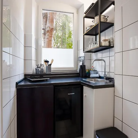 Modern Living - 3-zimmer - Nord, Ruhige Seitenstrasse, Fusslaeufig Strassenbahn