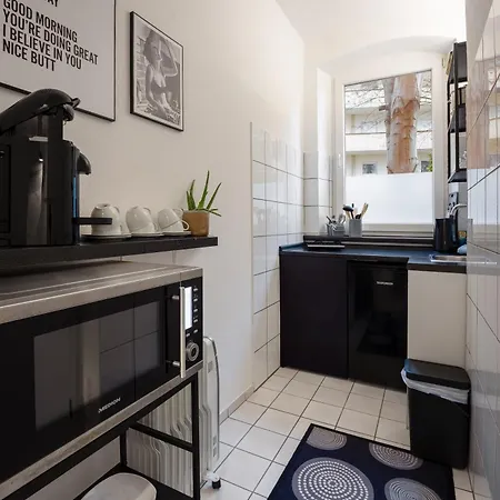 Modern Living - 3-zimmer - Nord, Ruhige Seitenstrasse, Fusslaeufig Strassenbahn Apartmán Norimberk