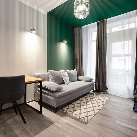 Modern Living - 3-zimmer - Nord, Ruhige Seitenstrasse, Fusslaeufig Strassenbahn Apartmán
